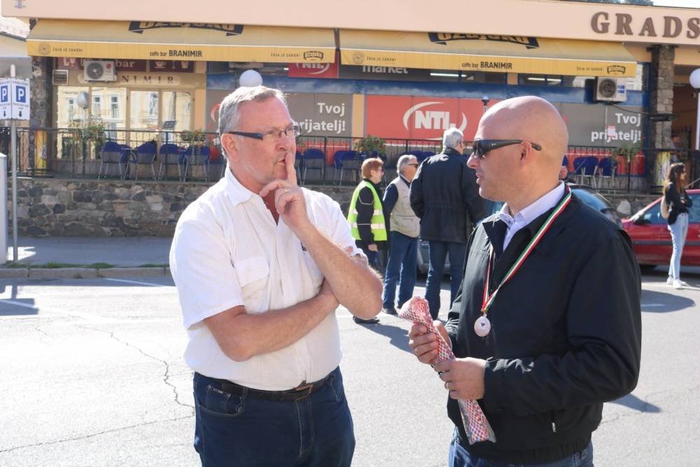 Gradonačelnik Puljašić ugostio motocikliste iz Belgije koji su posjetili Požegu