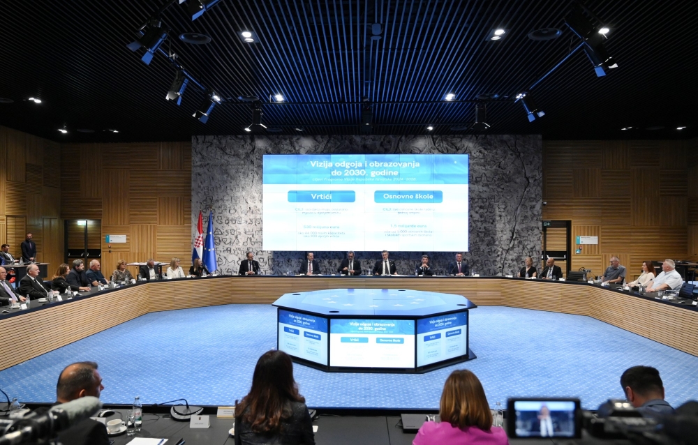 Uručen ugovor za prvi od jedanaest projekata za škole kojima je Požeško-slavonska županija osnivač