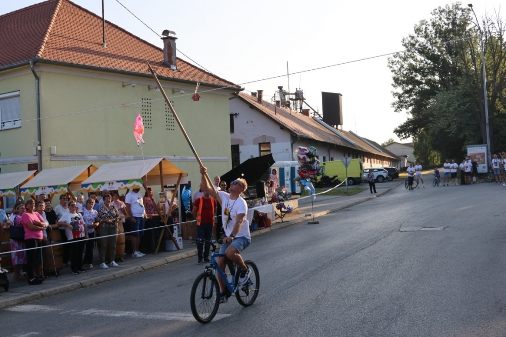 Pobjednik ovogodišnje Vinske alke Mihovil Štivić, a Vinskog maratona Matej Gomerčić