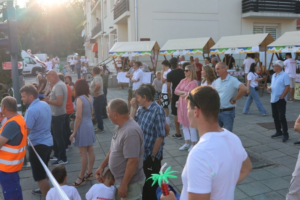 Pobjednik ovogodišnje Vinske alke Mihovil Štivić, a Vinskog maratona Matej Gomerčić