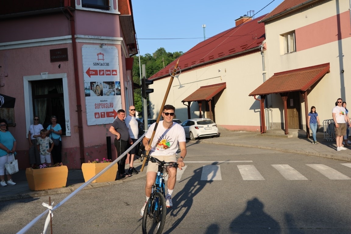 Pobjednik ovogodišnje Vinske alke Mihovil Štivić, a Vinskog maratona Matej Gomerčić