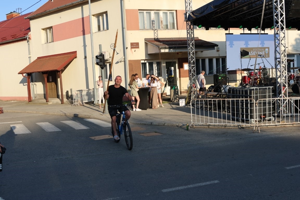 Pobjednik ovogodišnje Vinske alke Mihovil Štivić, a Vinskog maratona Matej Gomerčić
