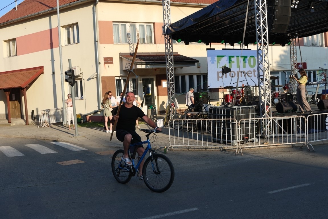 Pobjednik ovogodišnje Vinske alke Mihovil Štivić, a Vinskog maratona Matej Gomerčić