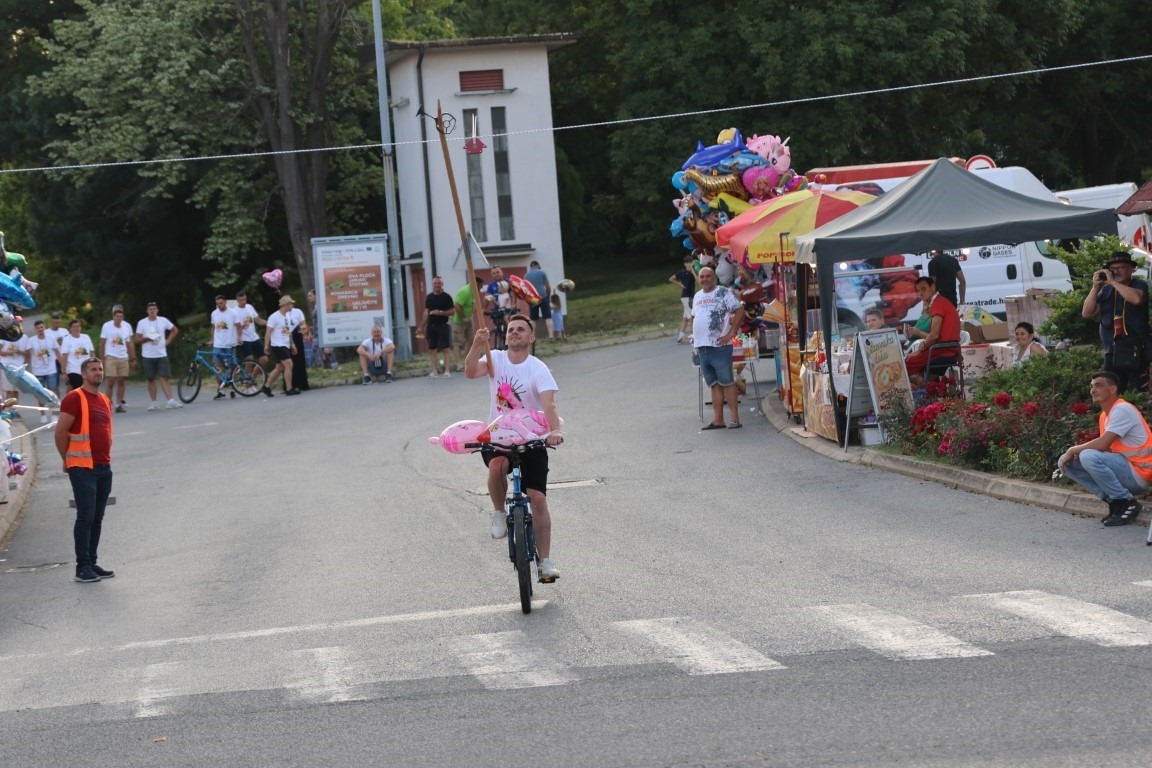 Pobjednik ovogodišnje Vinske alke Mihovil Štivić, a Vinskog maratona Matej Gomerčić