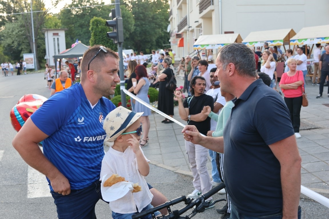 Pobjednik ovogodišnje Vinske alke Mihovil Štivić, a Vinskog maratona Matej Gomerčić