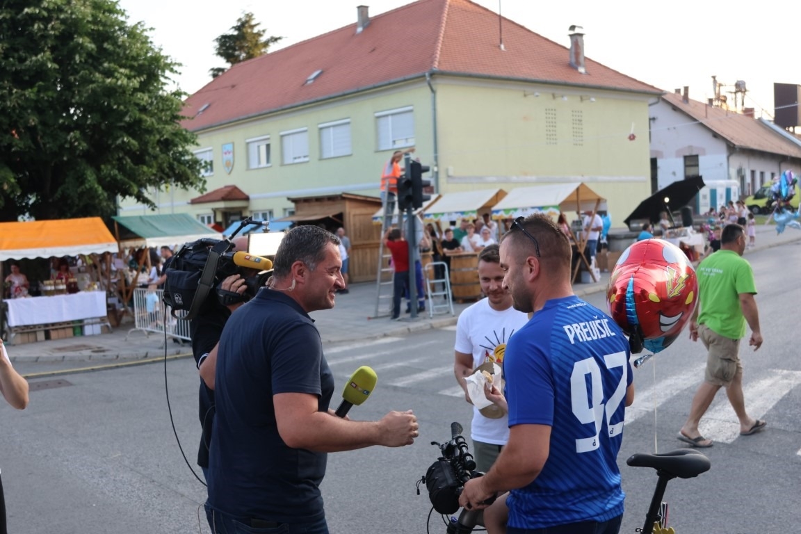 Pobjednik ovogodišnje Vinske alke Mihovil Štivić, a Vinskog maratona Matej Gomerčić
