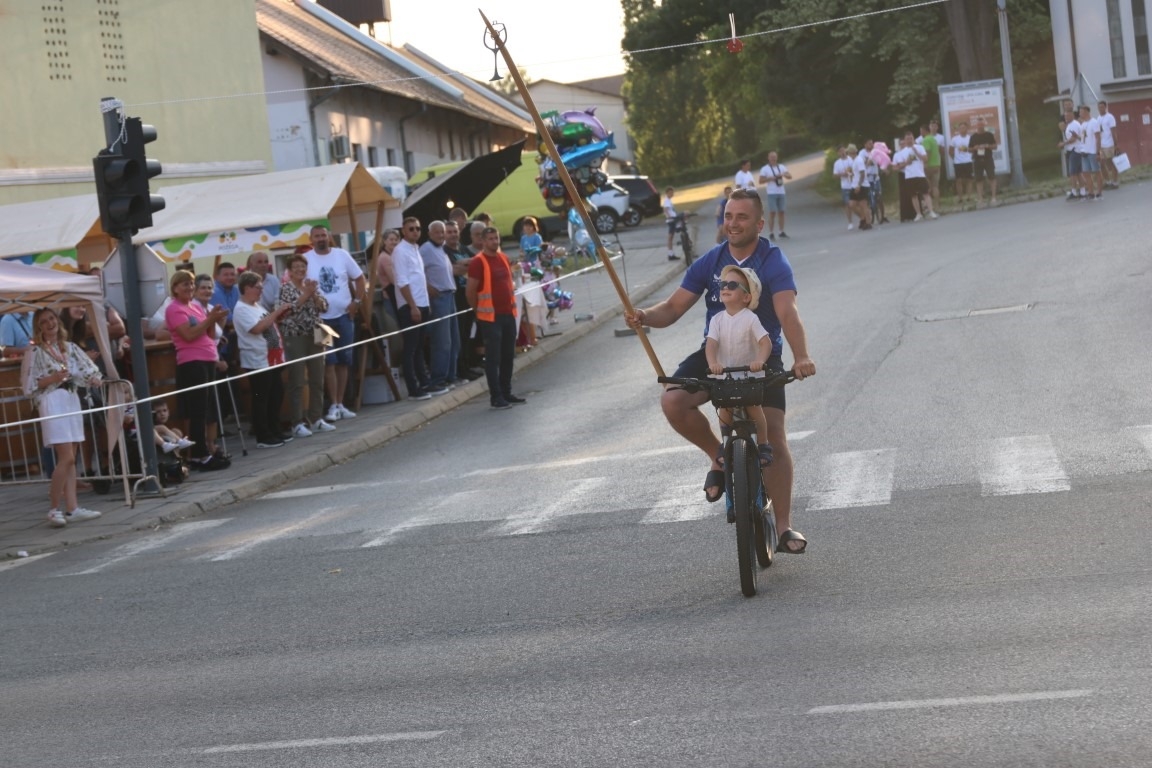 Pobjednik ovogodišnje Vinske alke Mihovil Štivić, a Vinskog maratona Matej Gomerčić