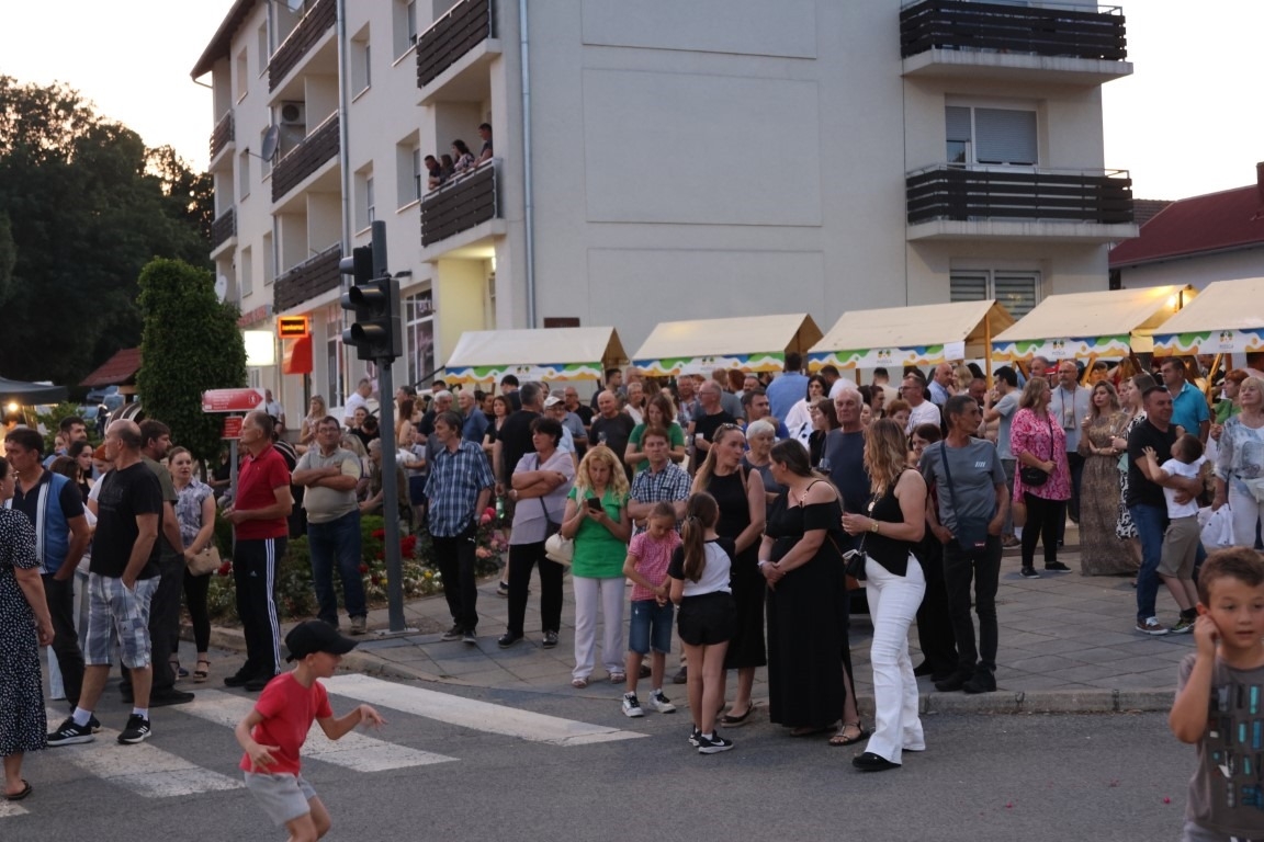 Pobjednik ovogodišnje Vinske alke Mihovil Štivić, a Vinskog maratona Matej Gomerčić