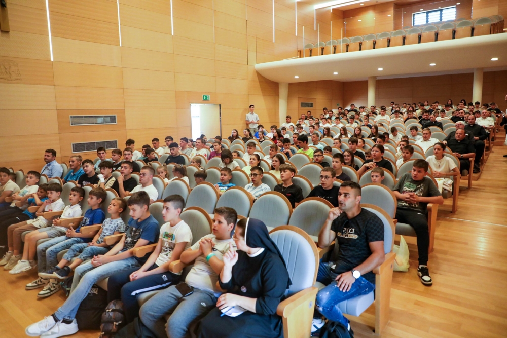 Biskupijski susret ministranata u Požegi