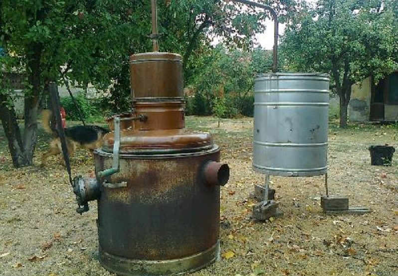 Ukrao kazan za rakiju