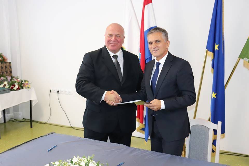 Ministar Marić i gradonačelnik Kasana potpisali Ugovor o darivanju državnog zemljišta; Josip Lucić počasni građanin Lipika