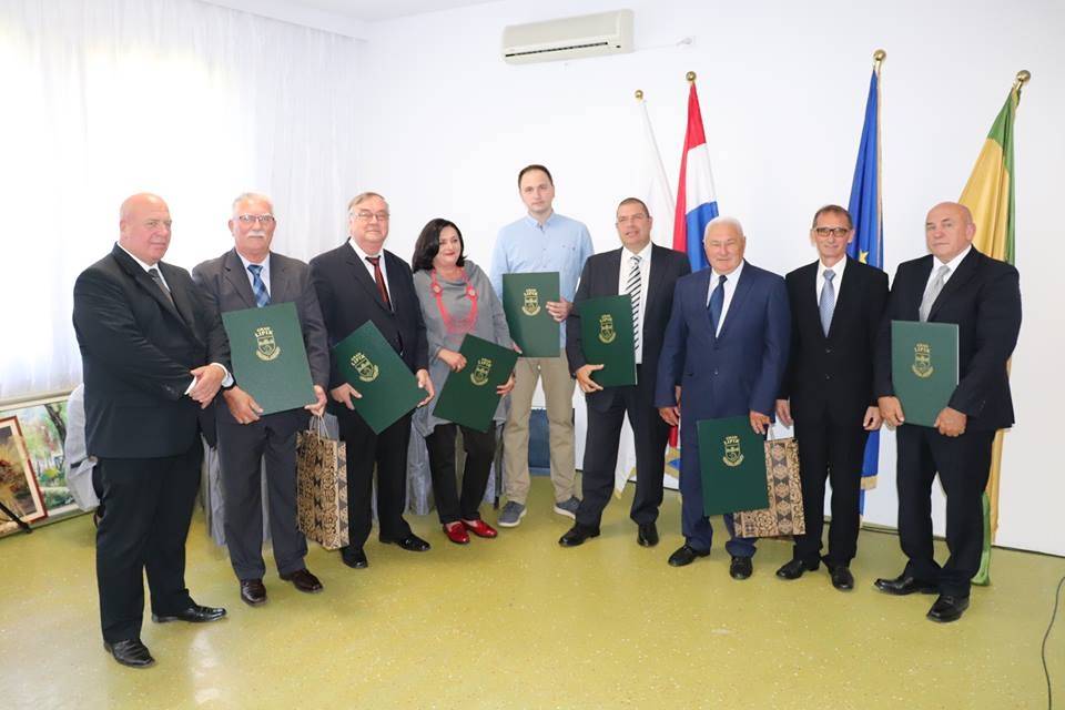 Ministar Marić i gradonačelnik Kasana potpisali Ugovor o darivanju državnog zemljišta; Josip Lucić počasni građanin Lipika