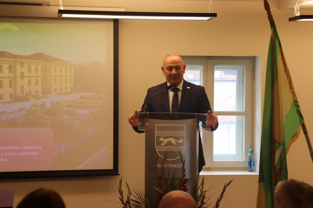 U Pakracu potpisan ugovor za rekonstrukciju prvog Braniteljskog centra trajne skrbi u Hrvatskoj