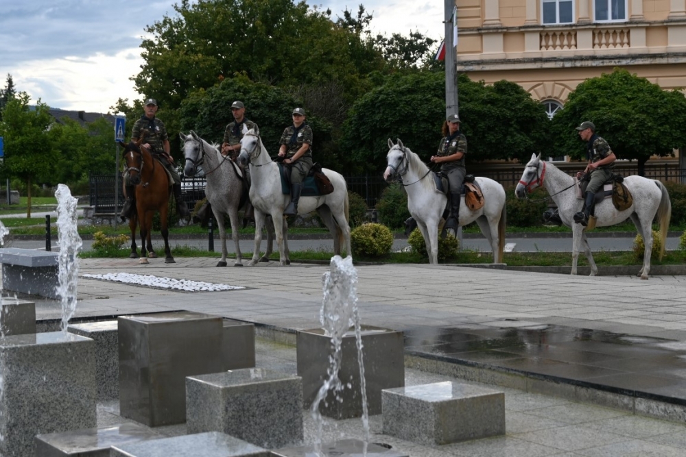 Lipik ugostio jahače 29. Konjaničkog maratona u spomen na žrtvu Domovinskog rata