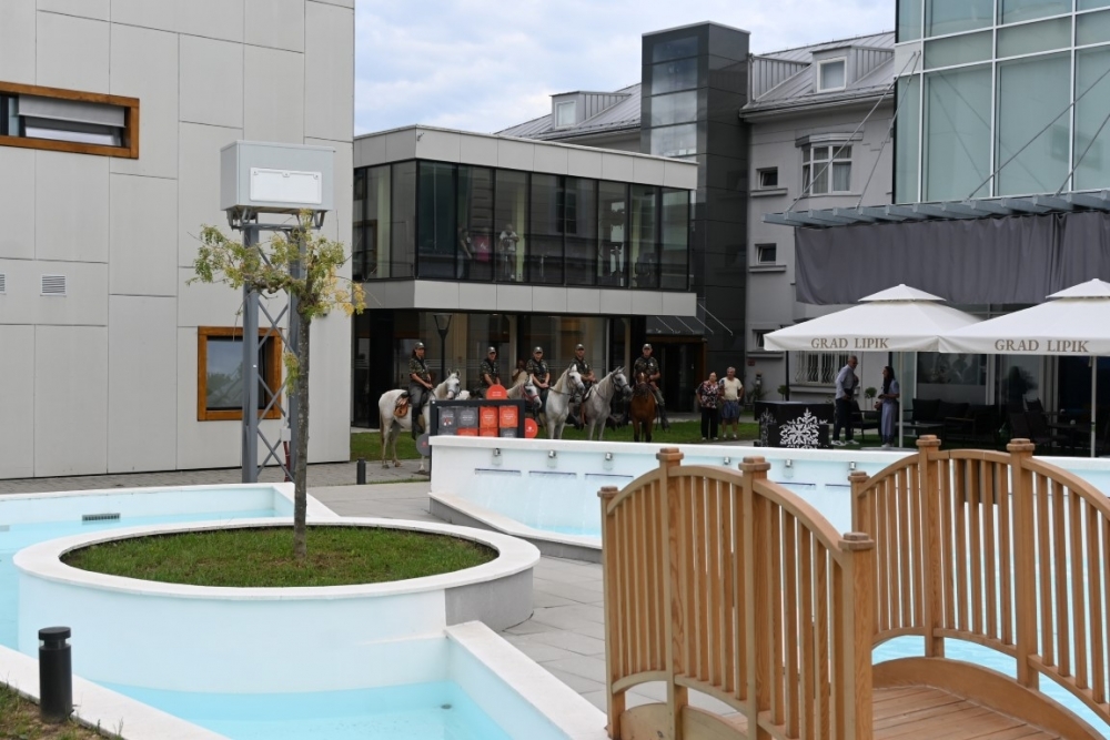 Lipik ugostio jahače 29. Konjaničkog maratona u spomen na žrtvu Domovinskog rata