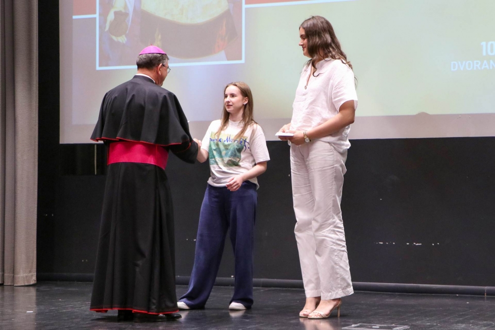 Susret karitasovih volontera i biskupijskih stipendista na blagdan sv. Lovre u Požegi