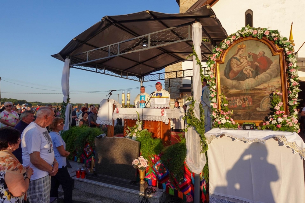 Biskup Ivo predvodio slavlje Velike Go spe u Kloštru kod Slavonskog Kobaša