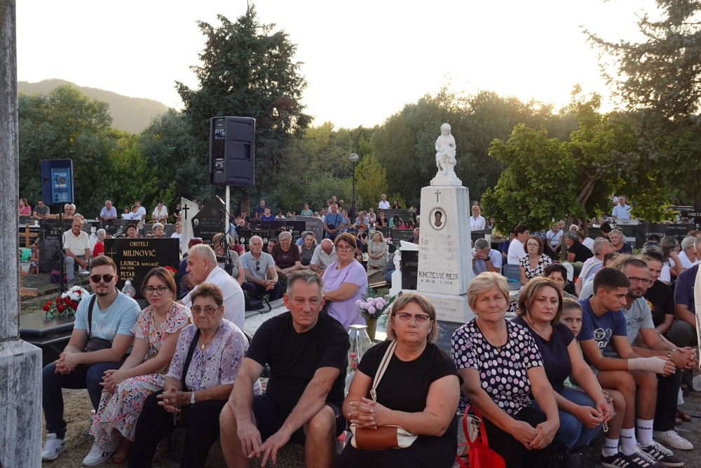 Biskup Ivo predvodio slavlje Velike Go spe u Kloštru kod Slavonskog Kobaša