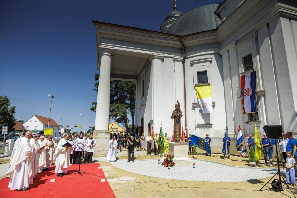 Svetkovina Uznesenja BDM u Suhopolju