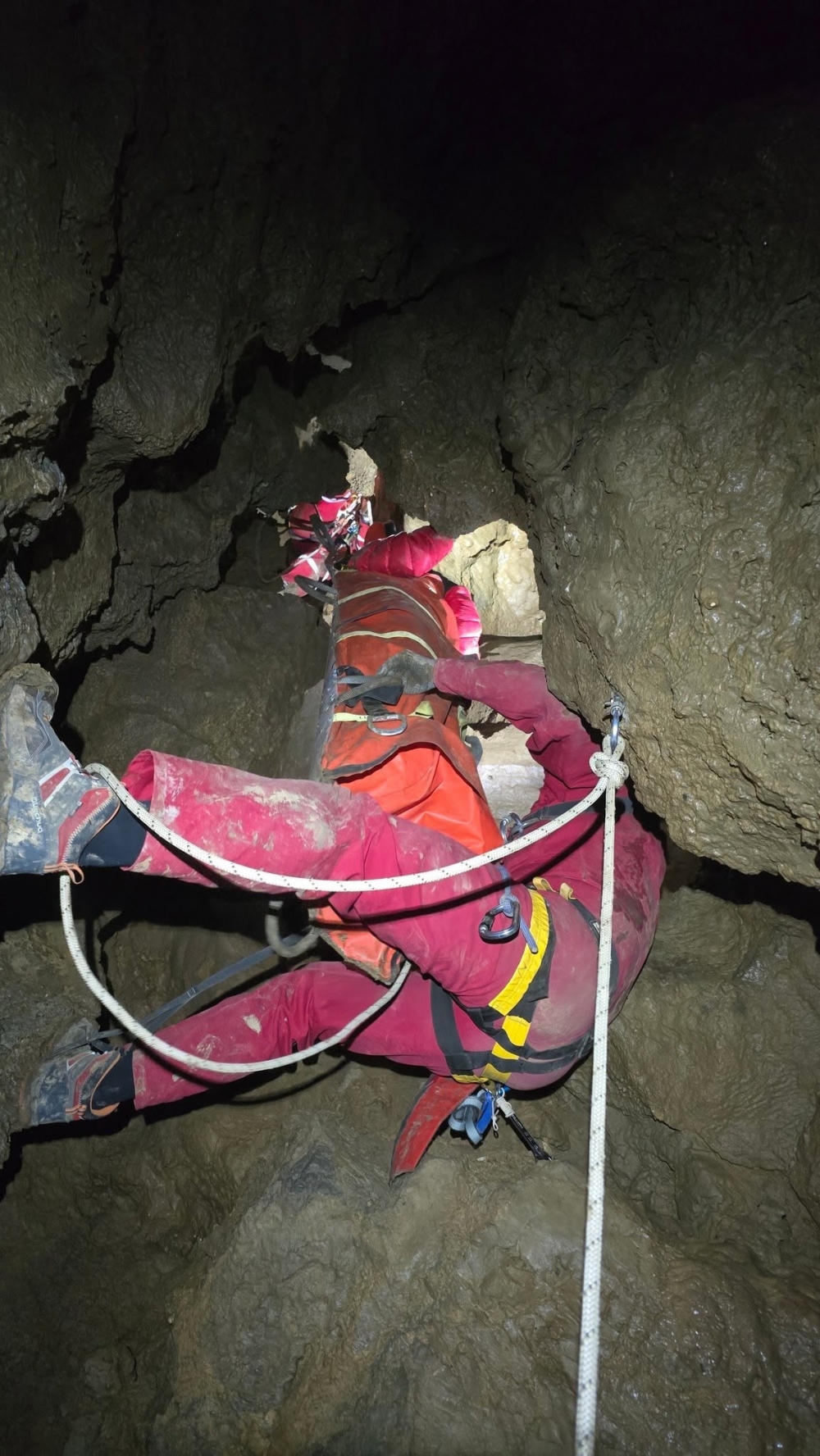 Speleo vježba HGSS Stanice Požega na Papuku