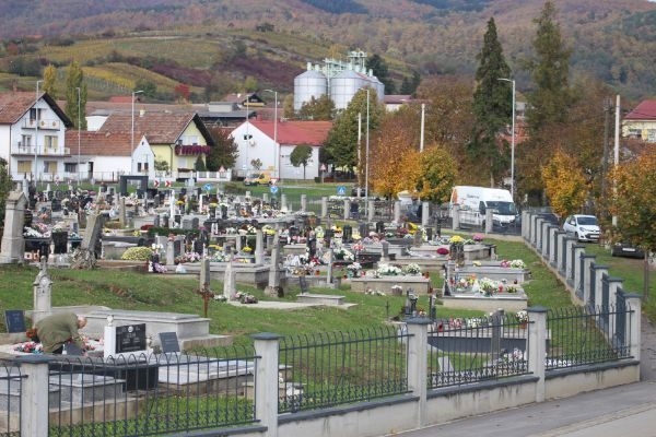 Grobna naknada – obavijest iz Grada Kutjeva