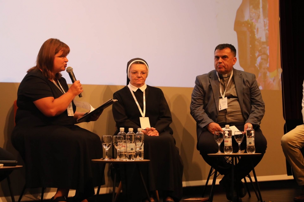 Održan znanstveni kolokvij o 70 godina devetnice Gospi od Suza i 20 godina Svetišta u Pleternici