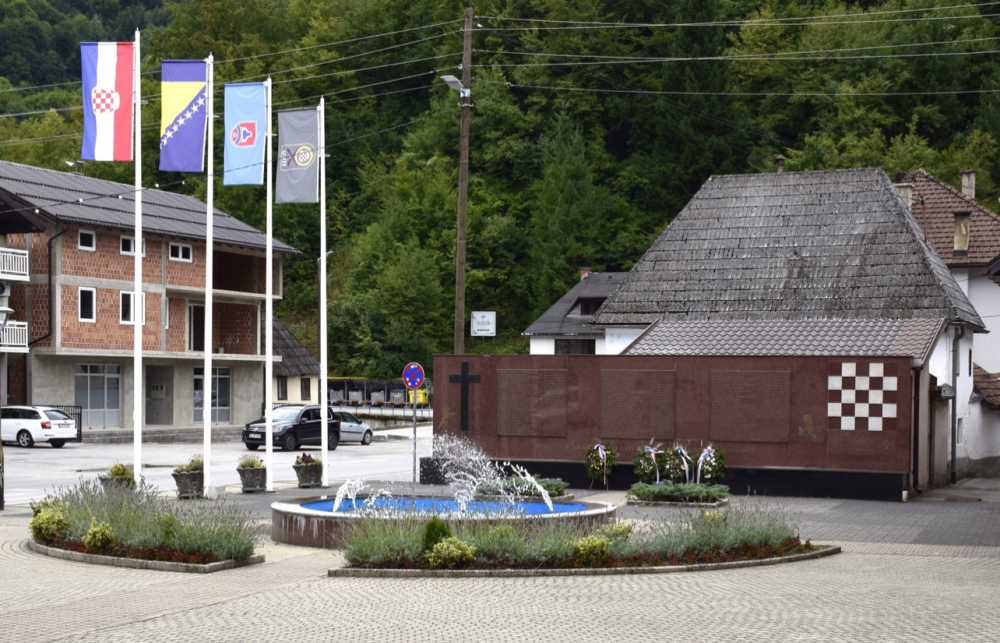 Znamenitom Požežaninu Dragutinu Lermanu postavljena spomen ploča u Kreševu