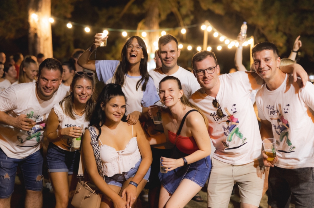 Peto izdanje manifestacije ’Ideš i piješ’ rasprodano: preko 500 sudionika stiže iz svijeta, a večernji koncert otvoren za sve uz Grupu Vigor