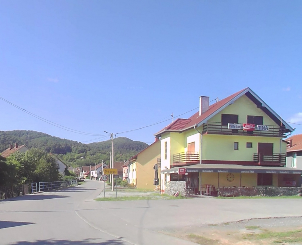 Ispred ugostiteljskog objekta, dvojica muškaraca starosti 26 i 49 godina tjelesno napala 61-godišnjaka