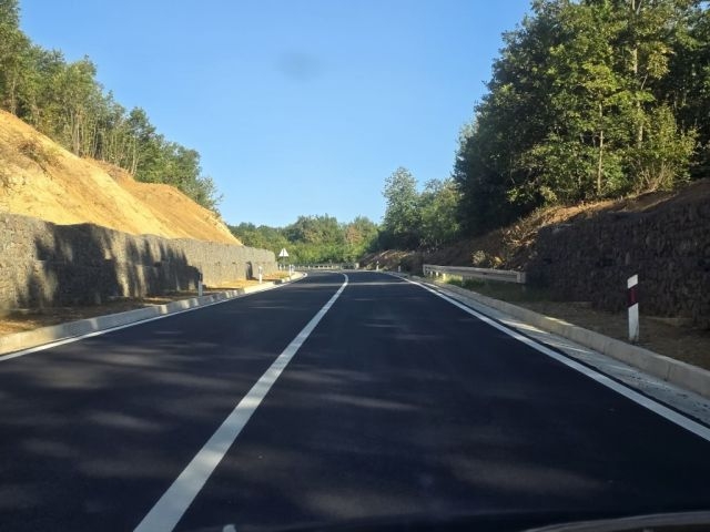 Pogledajte posljednje kadrove ceste Baćindol – Rešetari prije puštanja u promet