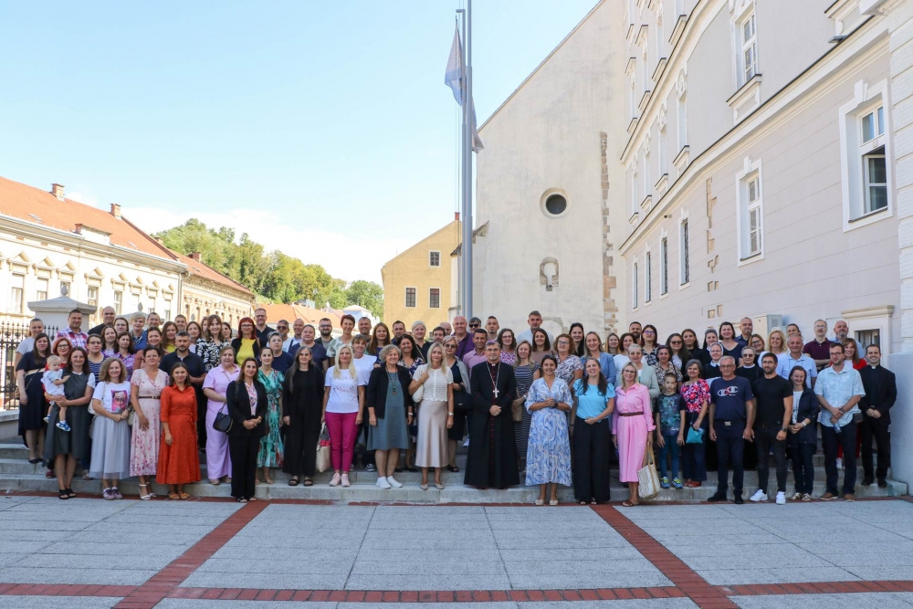 Susret vjeroučitelja i podjela vjeroučiteljskih mandata u Požegi