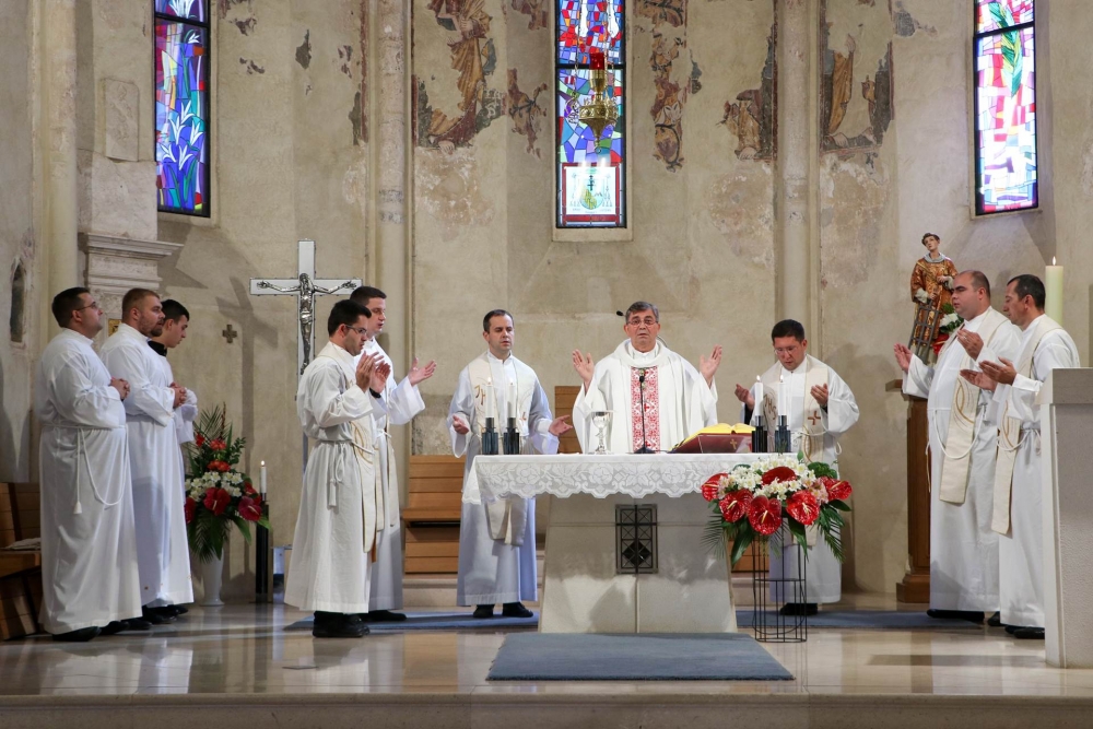 Susret vjeroučitelja i podjela vjeroučiteljskih mandata u Požegi