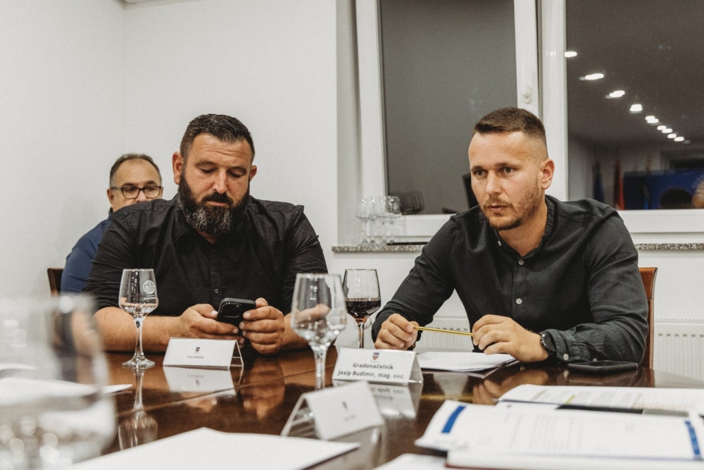 Prva sjednica G.V. Grada Kutjeva: Odabrana javna priznanja i usvojen polugodišnji izvještaj proračuna