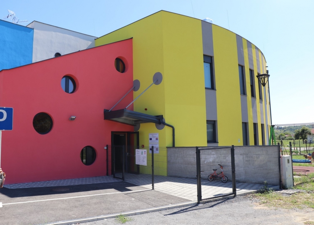 Novi vrtić u Lipiku otvorio vrata prvim mališanima