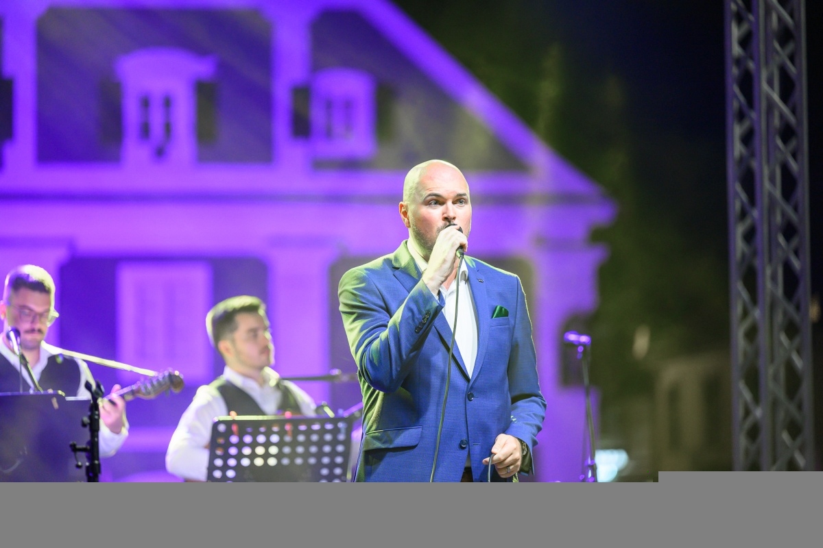 Prva večer festivala Zlatne žice Slavonije: Najgizdavija Šokica Angela Butorac, u finalu Divne godine