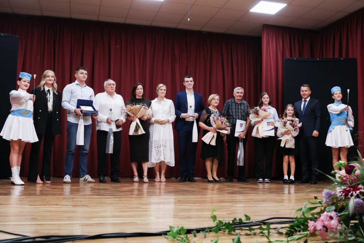 Na svečanoj sjednici povodom Dana grada Kutjeva dodijeljena priznanja zaslužnim pojedincima i kolektivima