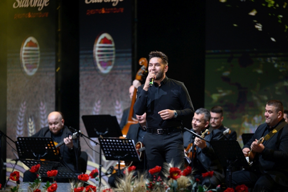 ZLATNE ŽICE SLAVONIJE: Požega je odala priznanje svom Borisu Ćiri Gašparcu