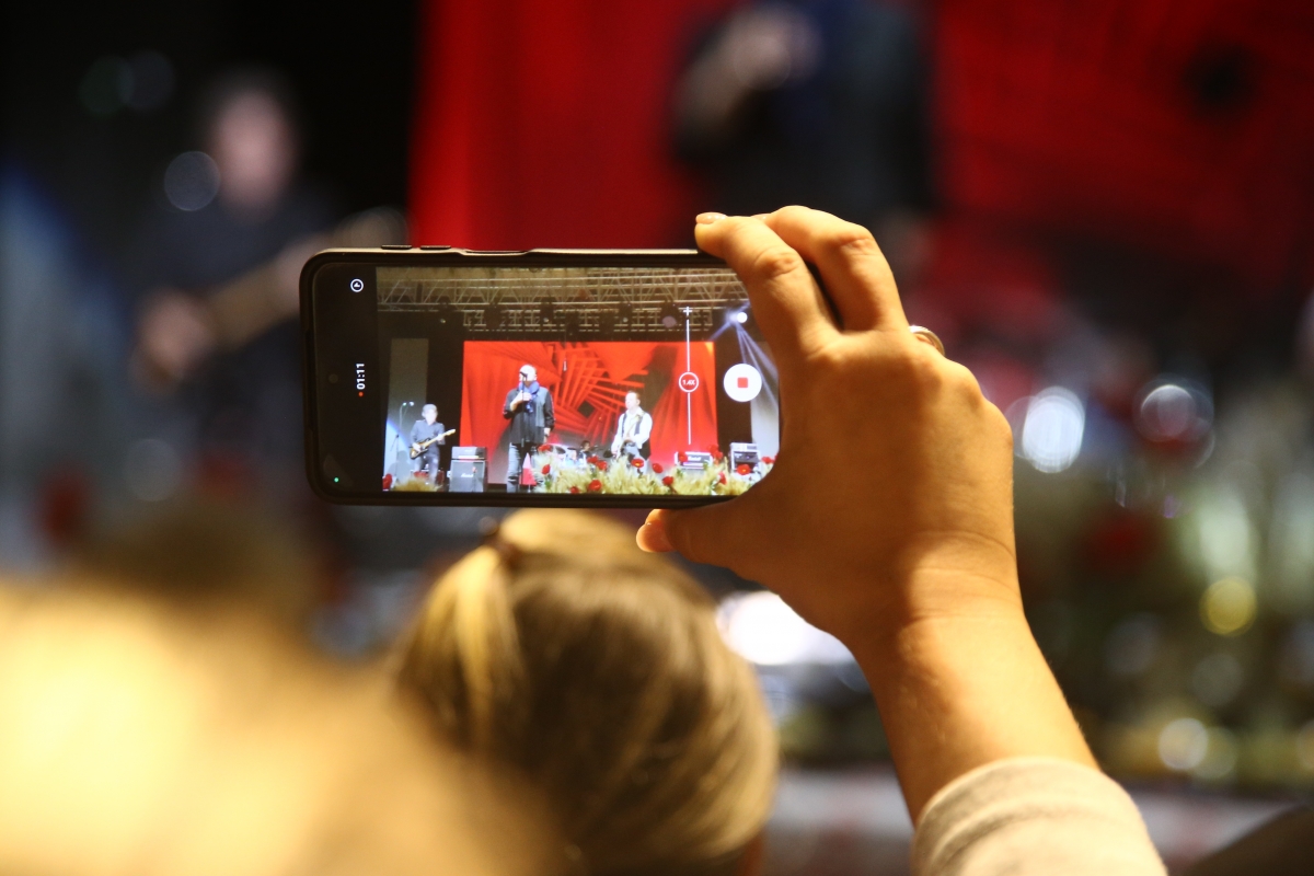 FOTO: Prljavci napunili Trg Sv. Trojstva u Požegi i oduševili publiku