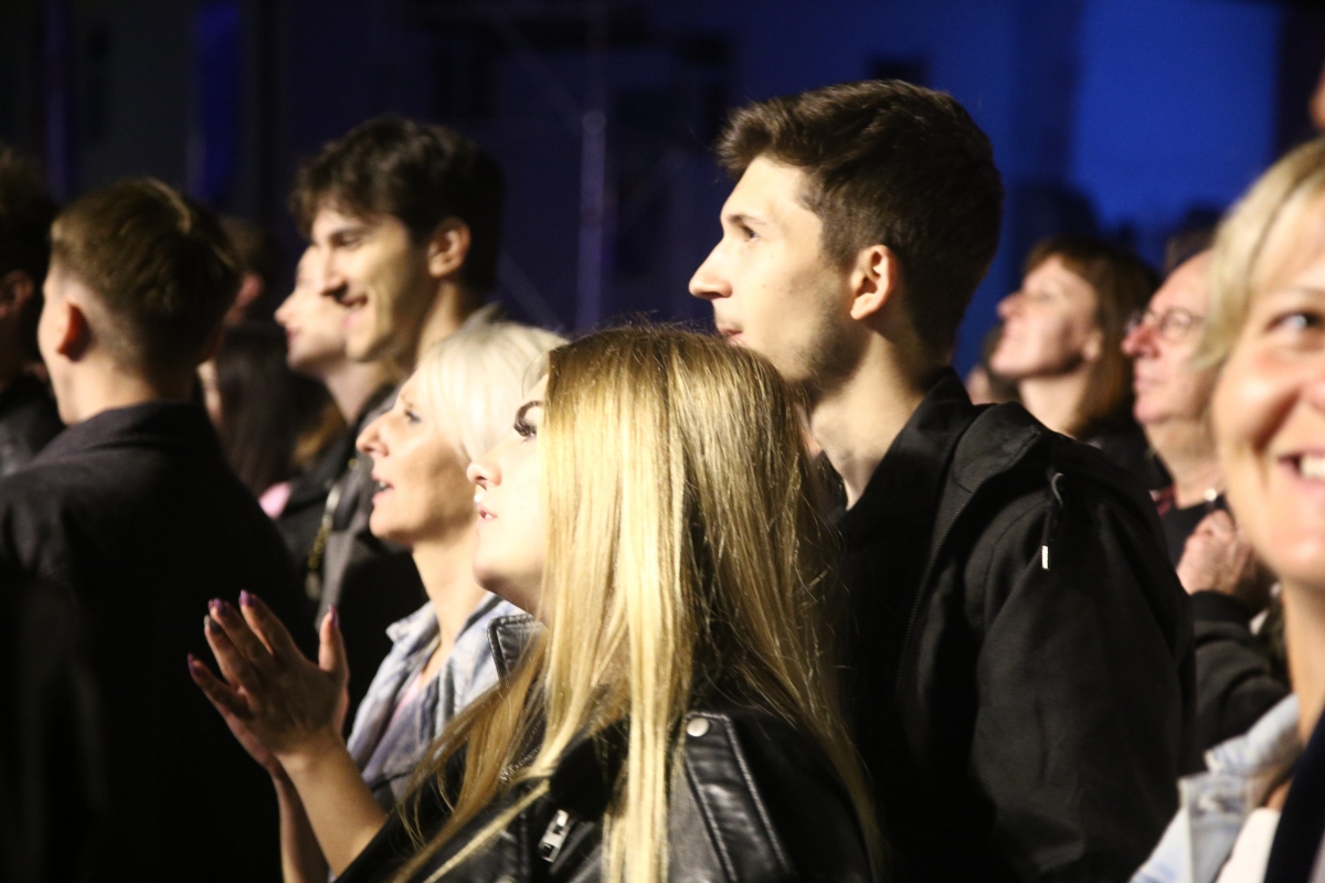 FOTO: Prljavci napunili Trg Sv. Trojstva u Požegi i oduševili publiku