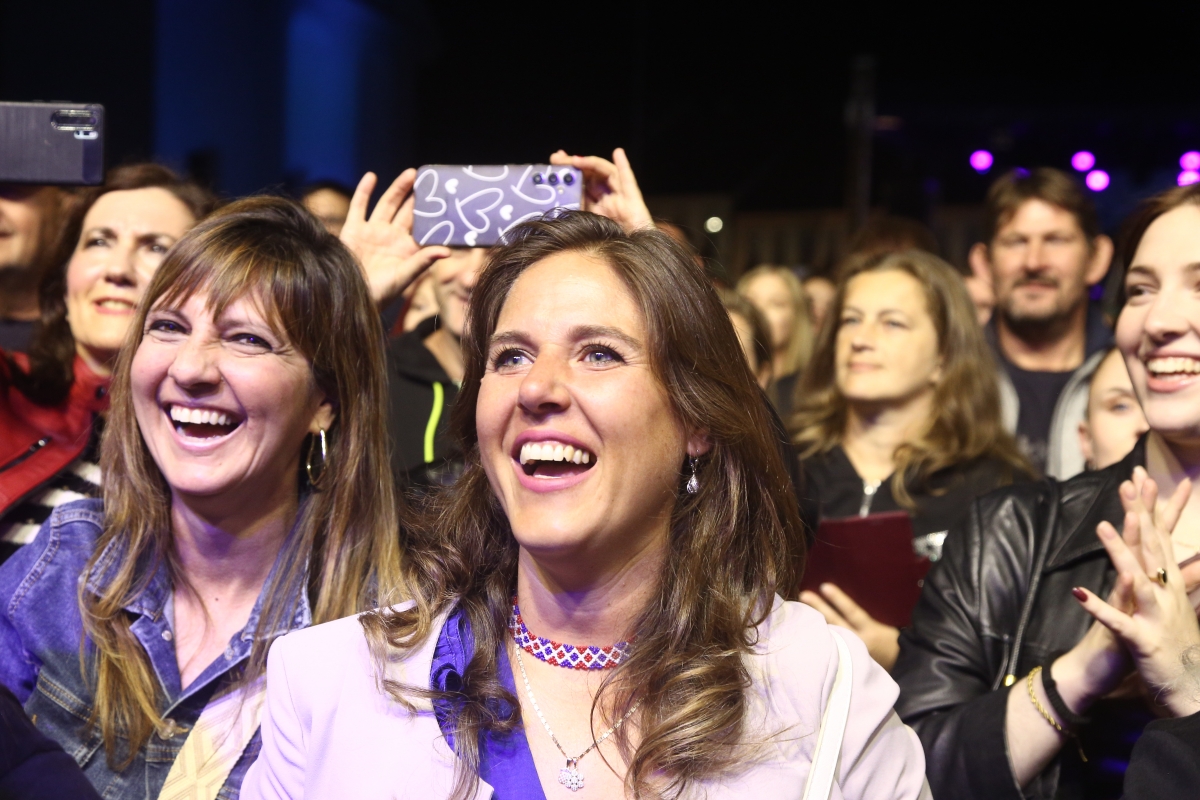 FOTO: Prljavci napunili Trg Sv. Trojstva u Požegi i oduševili publiku