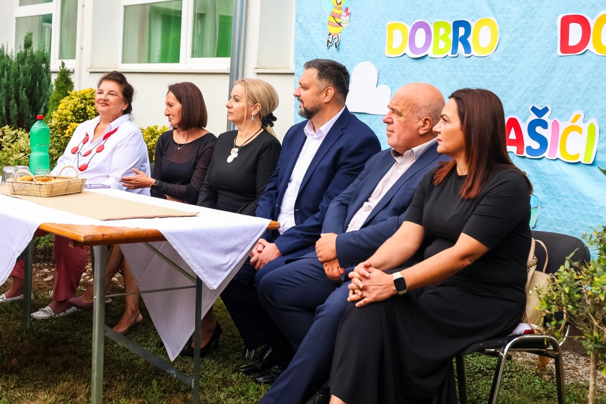 Prvi dan škole u Požeško-slavonskoj županiji: 590 prvašića započelo novo životno poglavlje