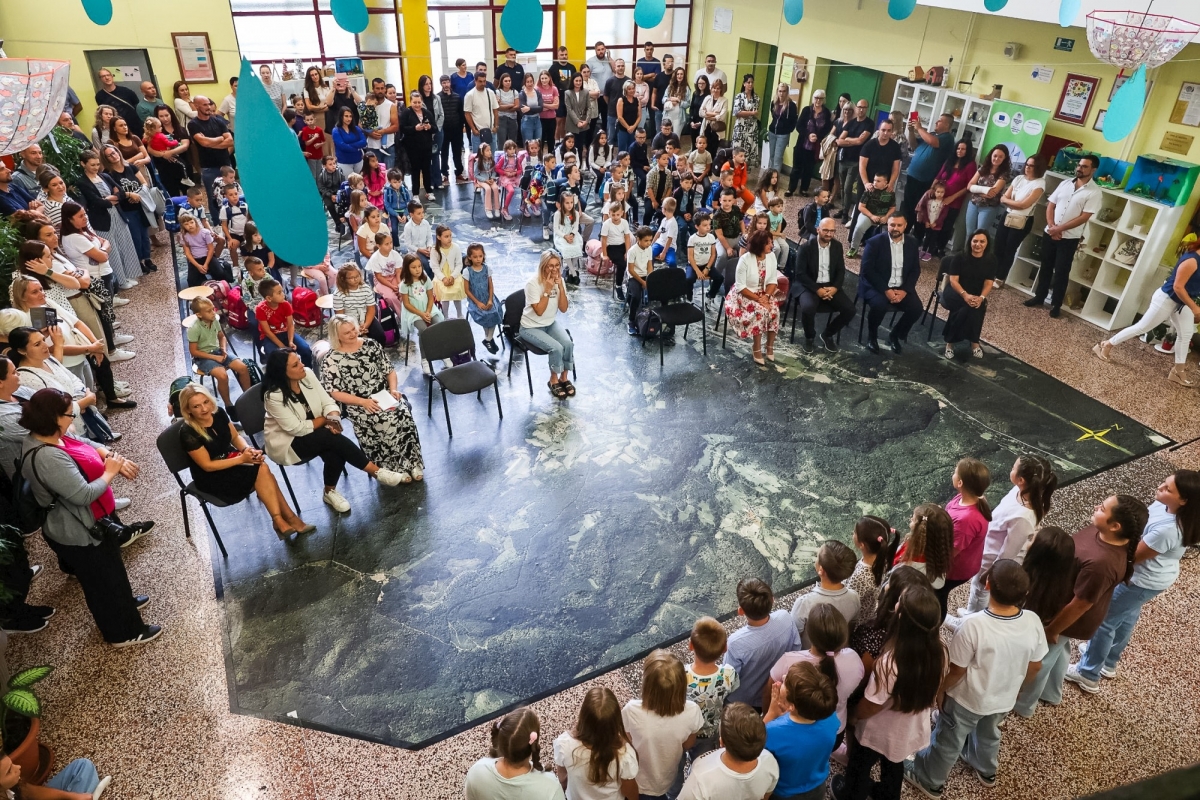 Prvi dan škole u Požeško-slavonskoj županiji: 590 prvašića započelo novo životno poglavlje