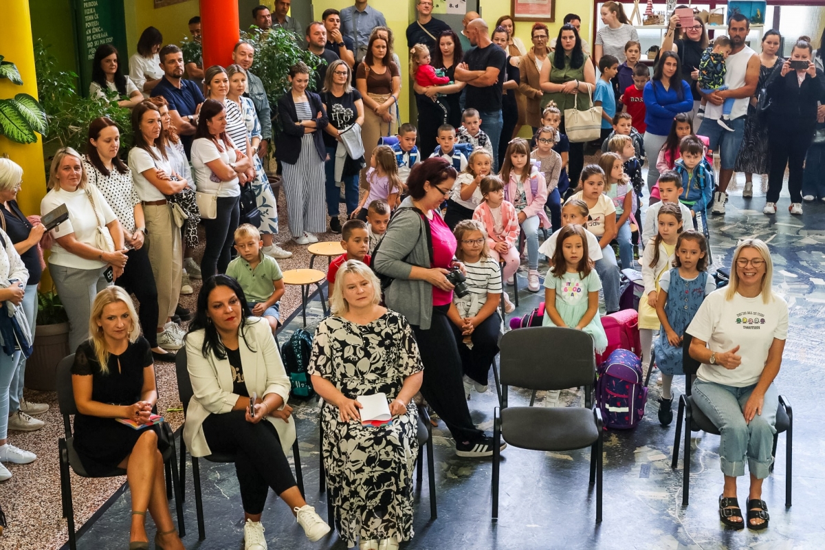 Prvi dan škole u Požeško-slavonskoj županiji: 590 prvašića započelo novo životno poglavlje