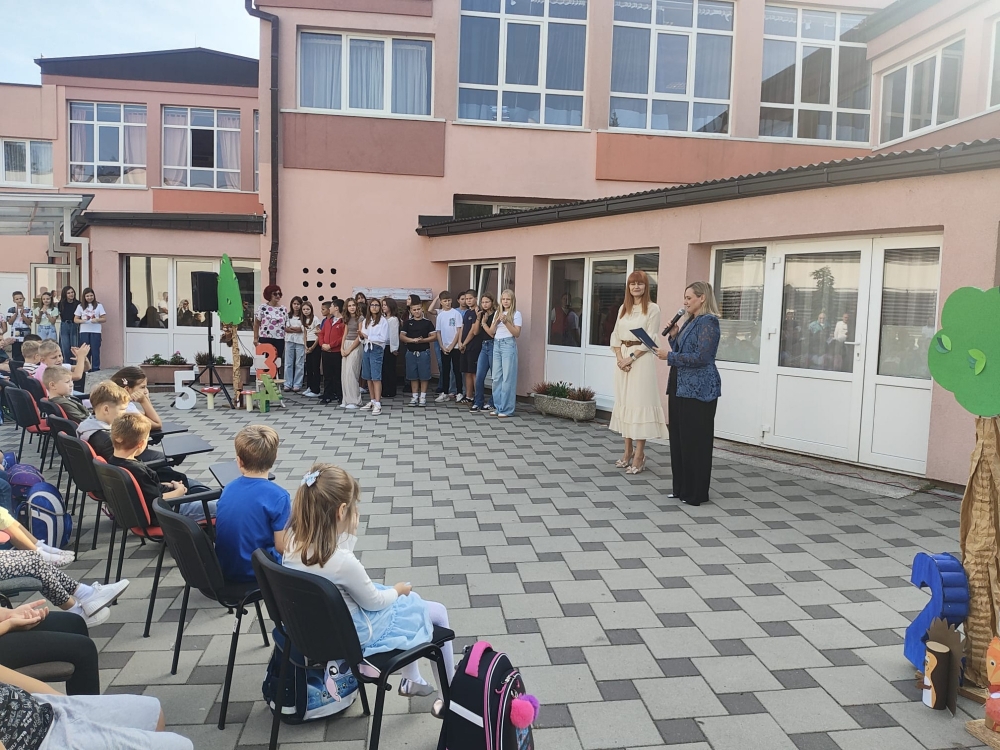 Gradonačelnik Miličević i njegova zamjenica Martinek obišli požeške gradske škole