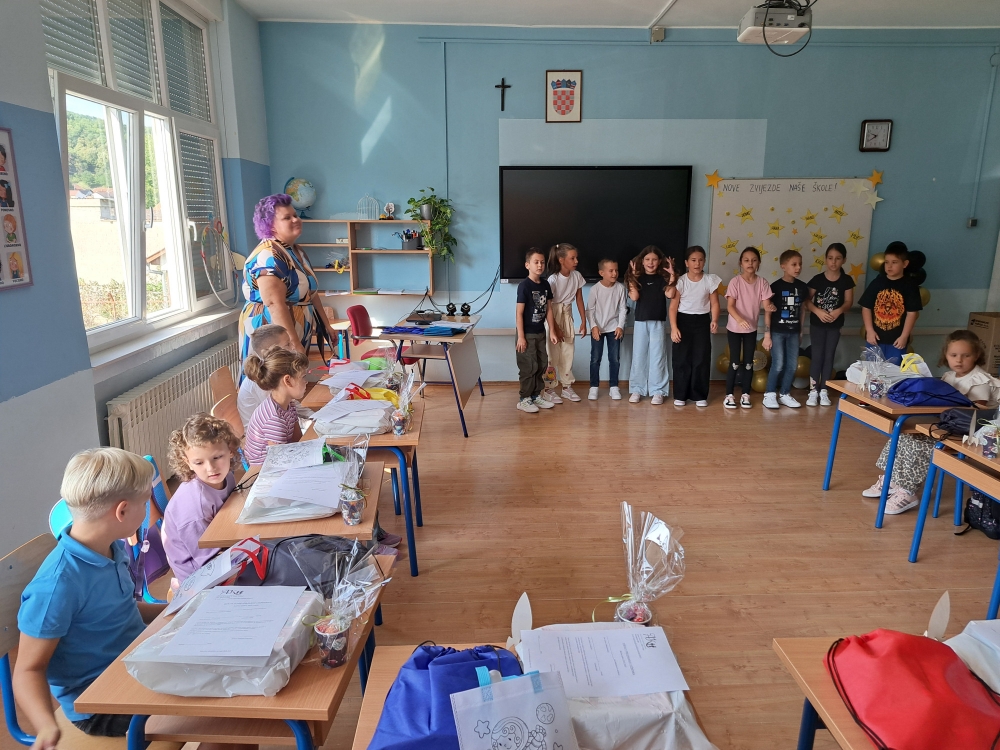 Gradonačelnik Miličević i njegova zamjenica Martinek obišli požeške gradske škole