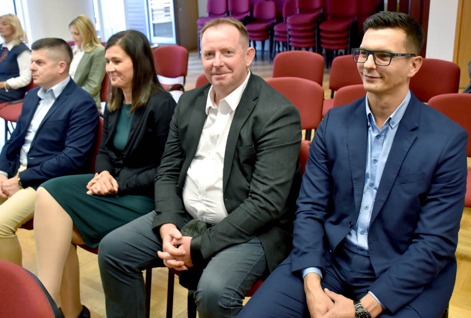 Zlatne kune dobile tvrtke Lipik glas, Usluga i Legac partner