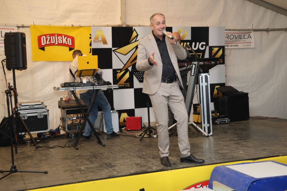Na imanju Zlatni Lug Esad Merulić nastupom oduševio brojnu publiku