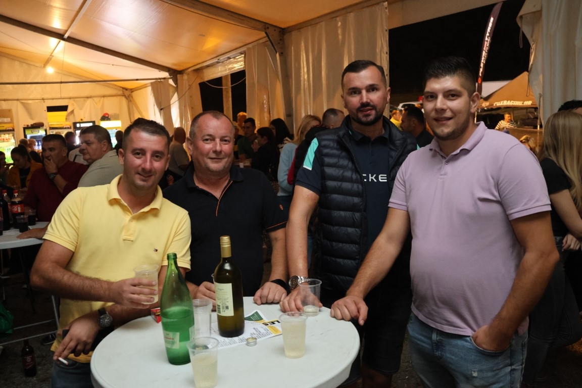 Na imanju Zlatni Lug Esad Merulić nastupom oduševio brojnu publiku