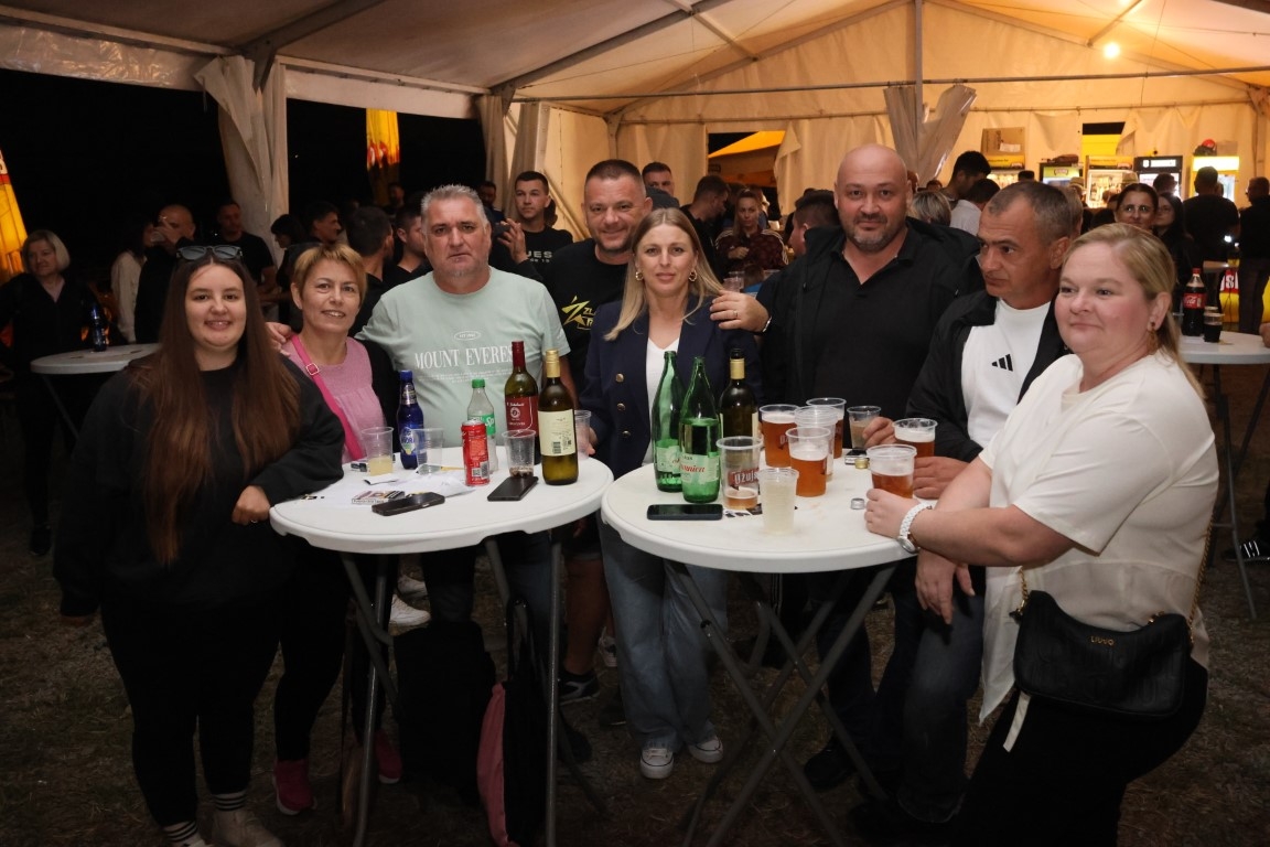 Na imanju Zlatni Lug Esad Merulić nastupom oduševio brojnu publiku