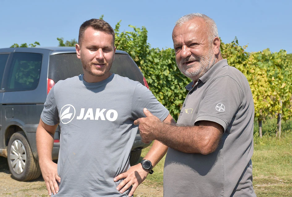 Među beračima kod Majstorovićevih i kutjevački gradonačelnik Josip Budimir